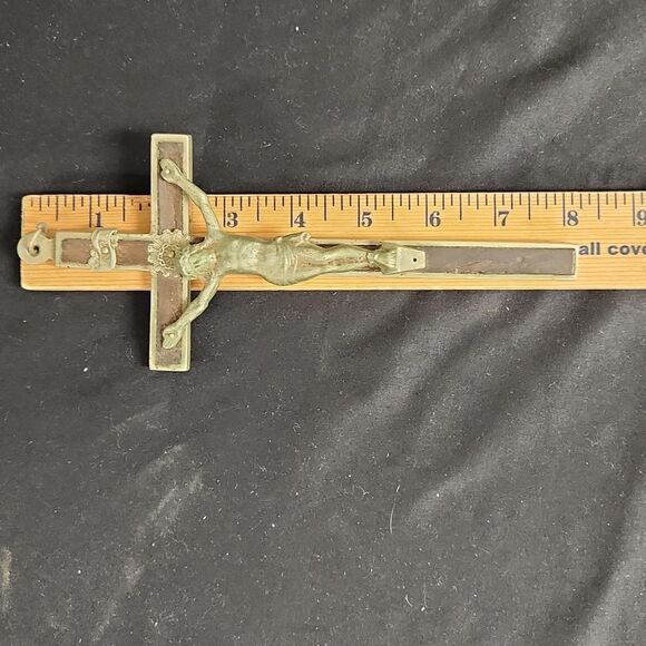 Vintage Metal Crucifix Jesus - Picture 9 of 9